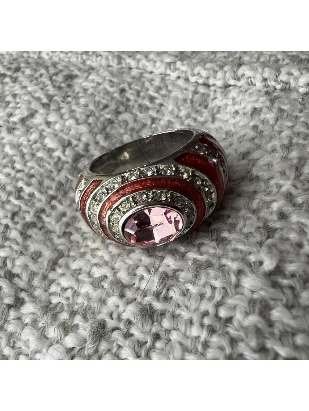 Vintage-Style Cocktail/Statement ring